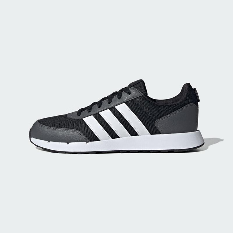 Adidas Lightweight and Comfort - Men Shoes Must Have ulasan dan harga