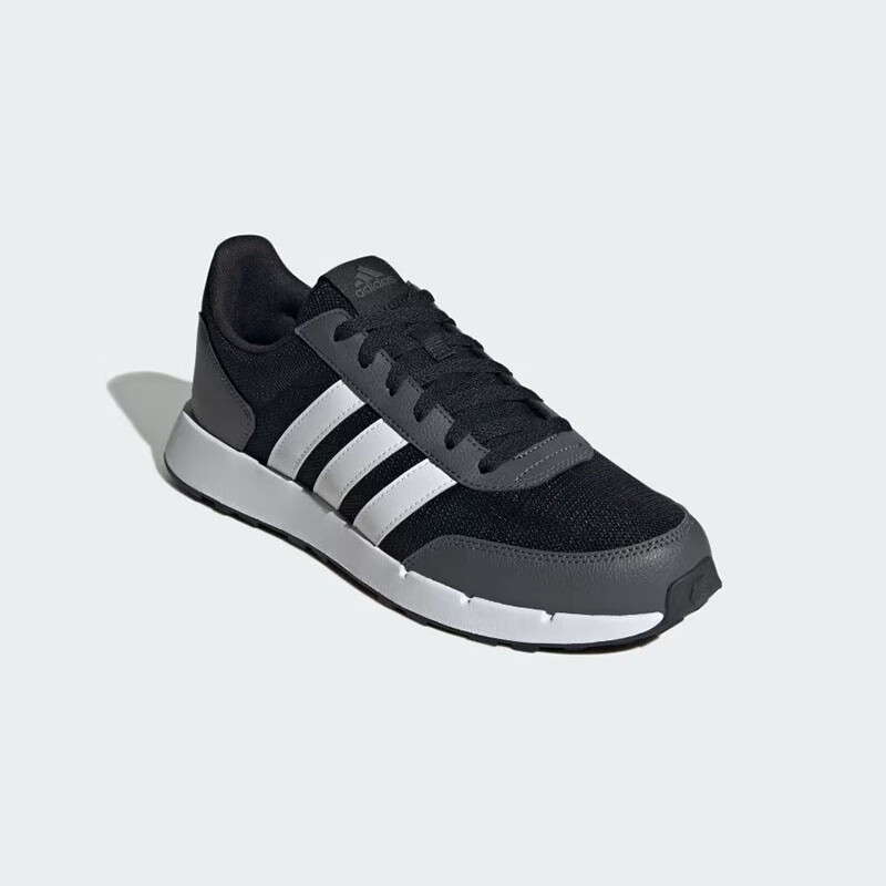 Adidas Lightweight and Comfort - Men Shoes Must Have ulasan dan harga
